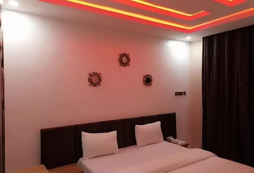 هتل The Kramius Luxury Inn Jos