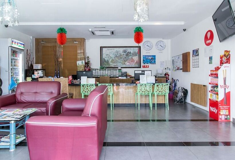 Hotel Capital O 91017 Tuba Beach Resort @ Pulau Tuba