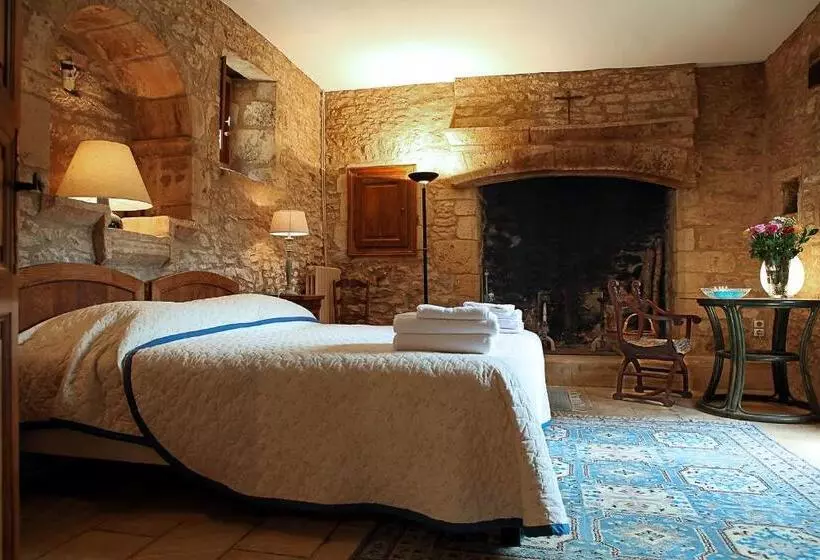 ベッドアンドブレックファースト Chambre D'hôtes La Rossillonie