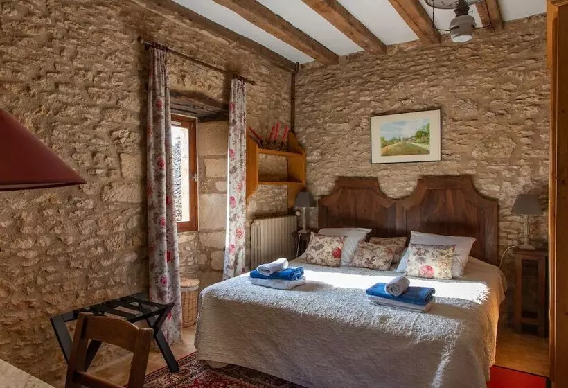 ベッドアンドブレックファースト Chambre D'hôtes La Rossillonie