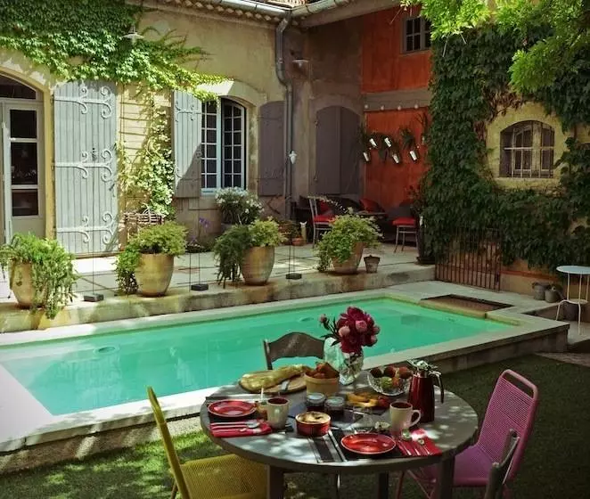 تختخواب و صبحانه Chambres D'hôtes Maison Auguste