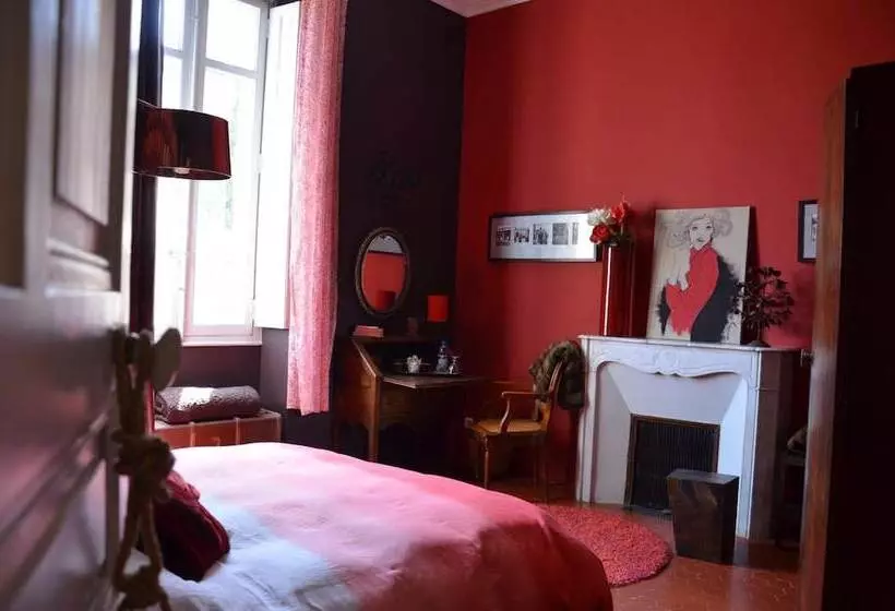 تختخواب و صبحانه Chambres D'hôtes Maison Auguste