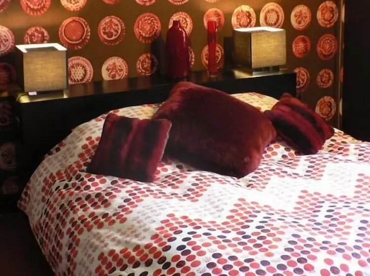 تختخواب و صبحانه Chambres D'hôtes Maison Auguste