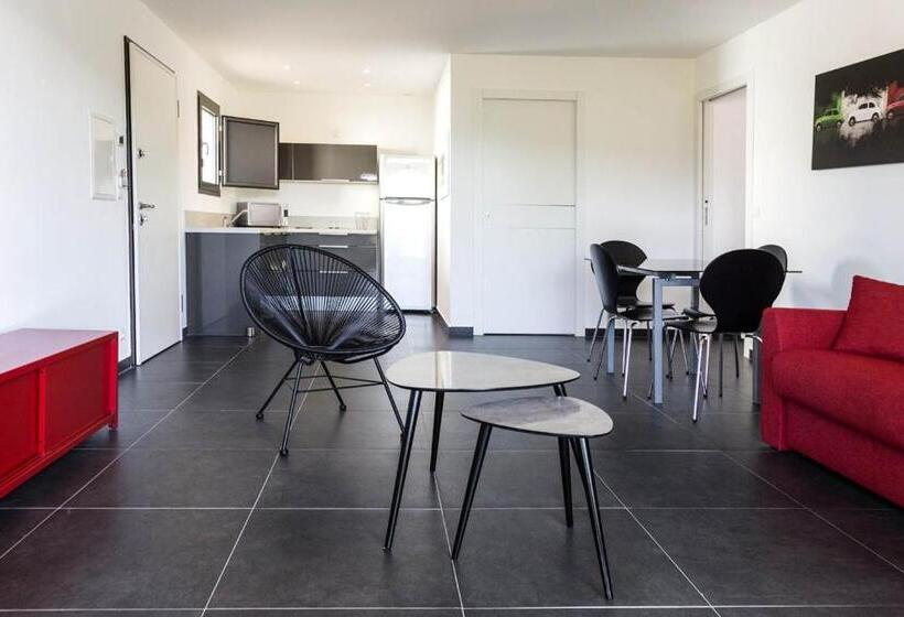 تختخواب و صبحانه L Albitru