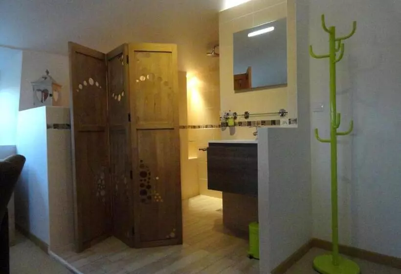 Aamiaismajoitus (B&B) L Améthyste