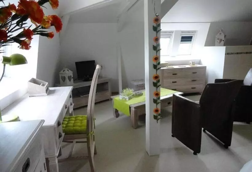 Aamiaismajoitus (B&B) L Améthyste