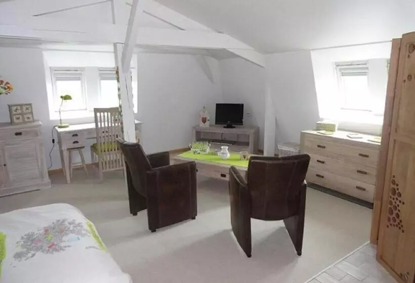 Aamiaismajoitus (B&B) L Améthyste