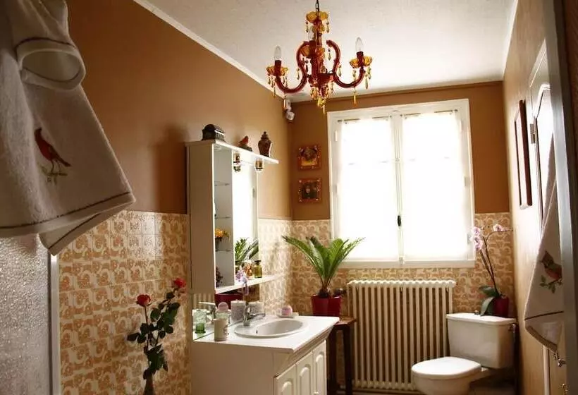 ベッドアンドブレックファースト La Petite Maison Pres De L Eglise