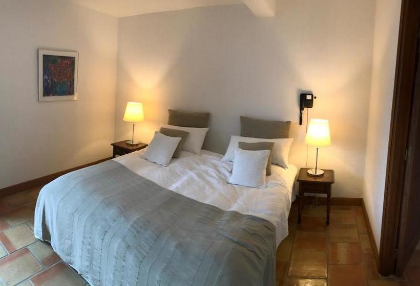 تختخواب و صبحانه Le Haut Des Espinets