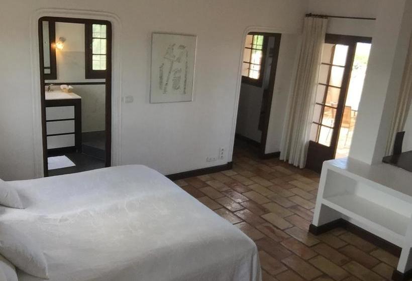 تختخواب و صبحانه Le Haut Des Espinets