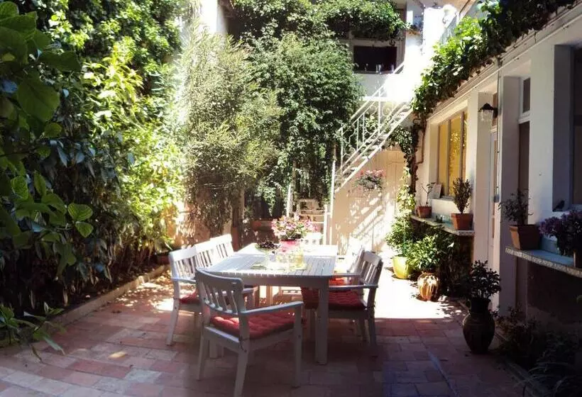 Aamiaismajoitus (B&B) Les Chambres Des Dames