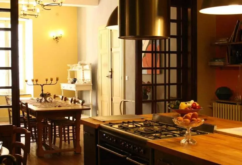 Aamiaismajoitus (B&B) Les Chambres Des Dames