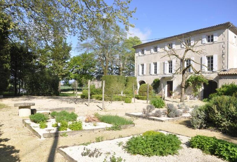 مبيت وإفطار Les Cigales