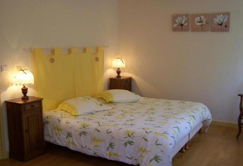 مبيت وإفطار Les Cigales