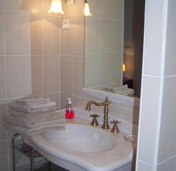 مبيت وإفطار Les Cigales