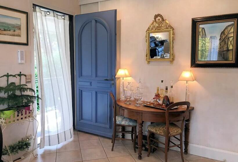 Bed and Breakfast Chambre D Hotes Les Volets Bleus   Villa L Olivier Côté Mer