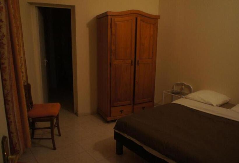 هتل Hôtel De La Renaissance