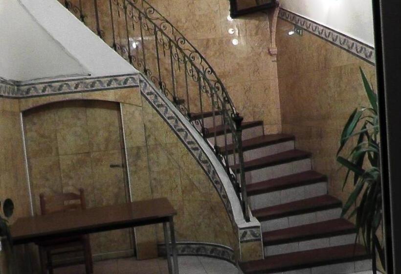 هتل Hôtel De La Renaissance