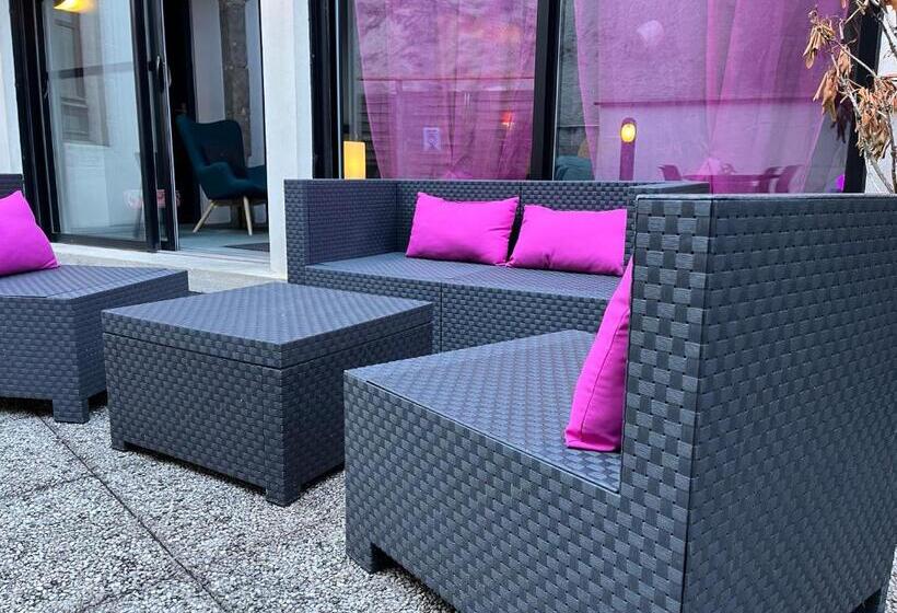 ホテル Hôtel Le Lacuzon