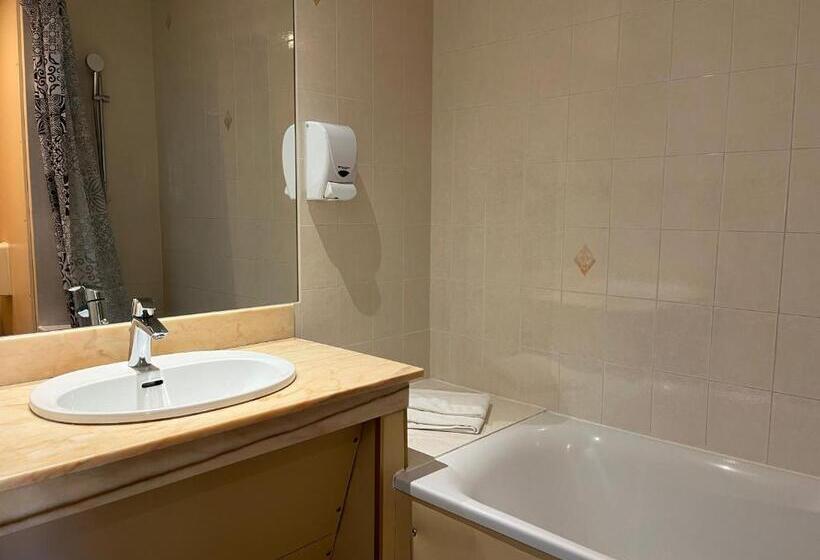 ホテル Hôtel Le Lacuzon