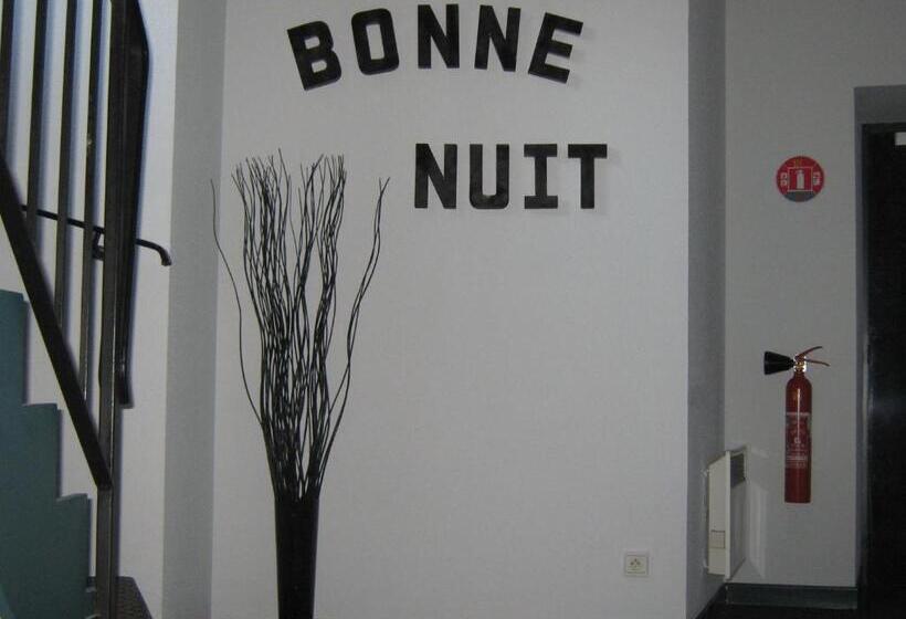 ホテル Hôtel Le Lacuzon