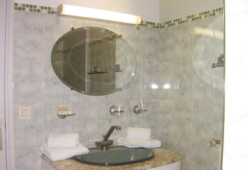 ホテル Hôtel Restaurant Le Rouffillac