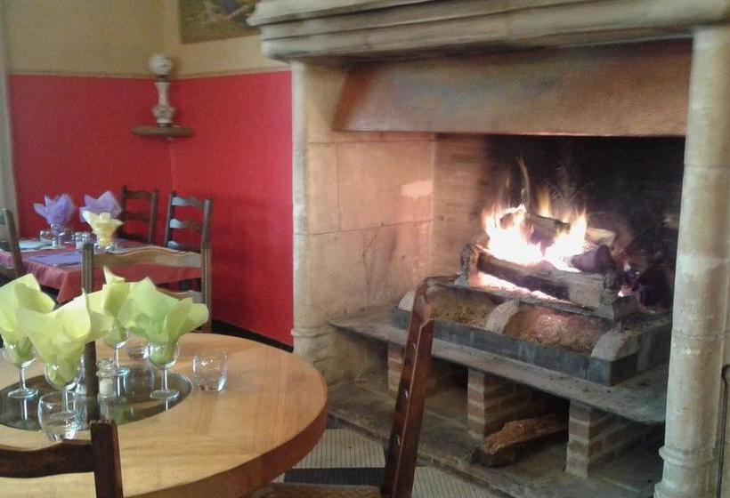 ホテル Hôtel Restaurant Le Rouffillac