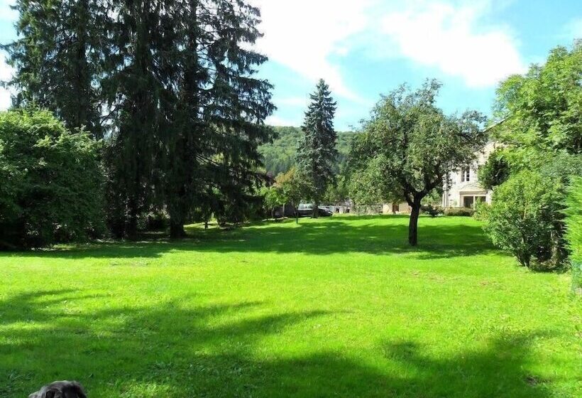 مبيت وإفطار A La Grenouille Du Jura