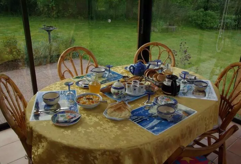 Aamiaismajoitus (B&B) Chambres D Hôtes La Fontaine Garel