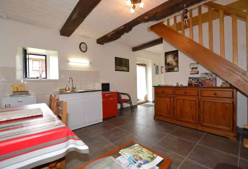 Aamiaismajoitus (B&B) Chambres D Hôtes La Fontaine Garel