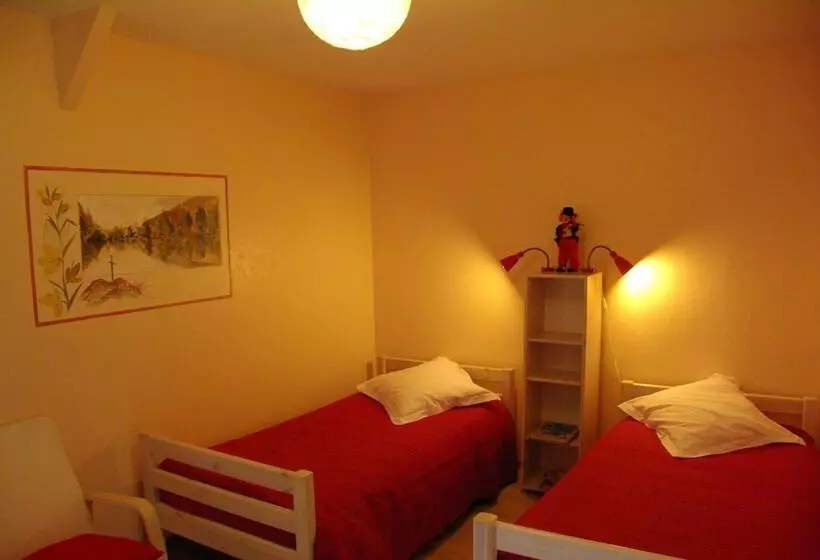 Aamiaismajoitus (B&B) Chambres D Hôtes La Fontaine Garel