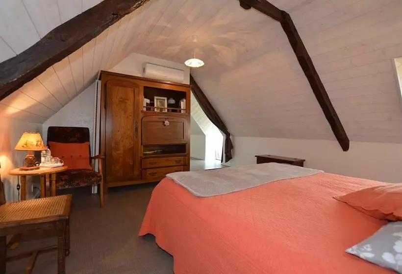 Aamiaismajoitus (B&B) Chambres D Hôtes La Fontaine Garel