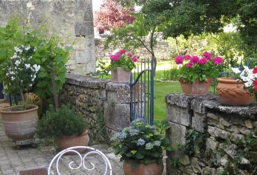 ベッドアンドブレックファースト Chambres D'hôtes La Maline