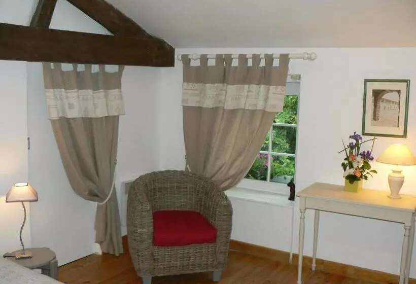ベッドアンドブレックファースト Chambres D'hôtes La Maline