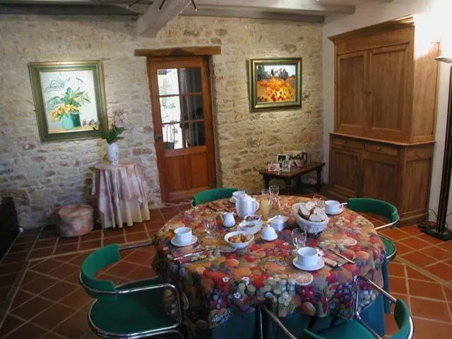ベッドアンドブレックファースト Chambres D'hôtes La Maline