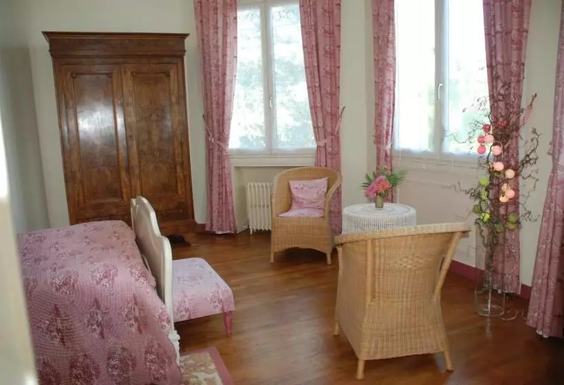 Aamiaismajoitus (B&B) Domaine De L'oie Rouge