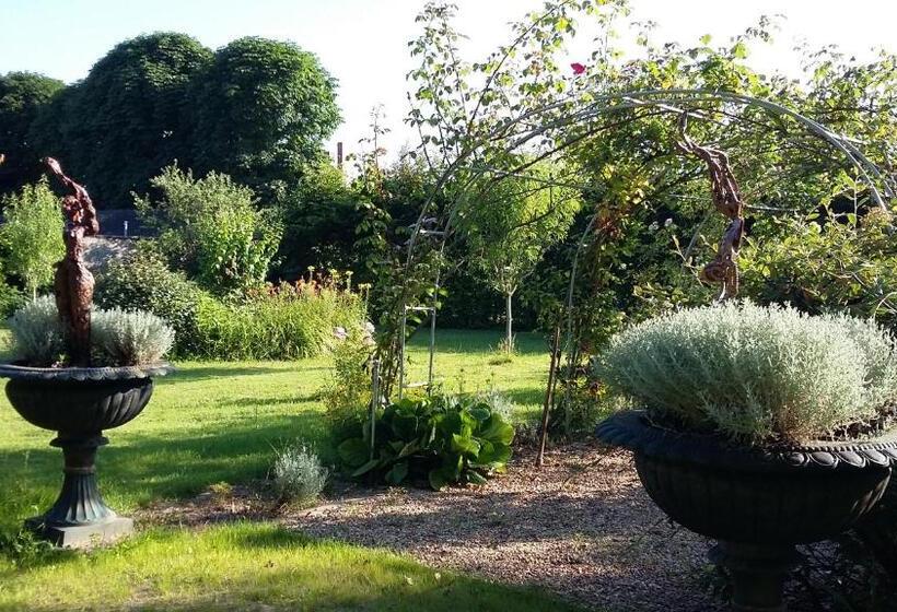 مبيت وإفطار Domaine De L'oie Rouge