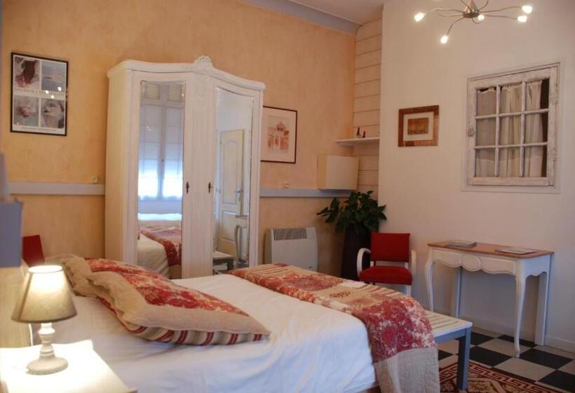 مبيت وإفطار Domaine De L'oie Rouge