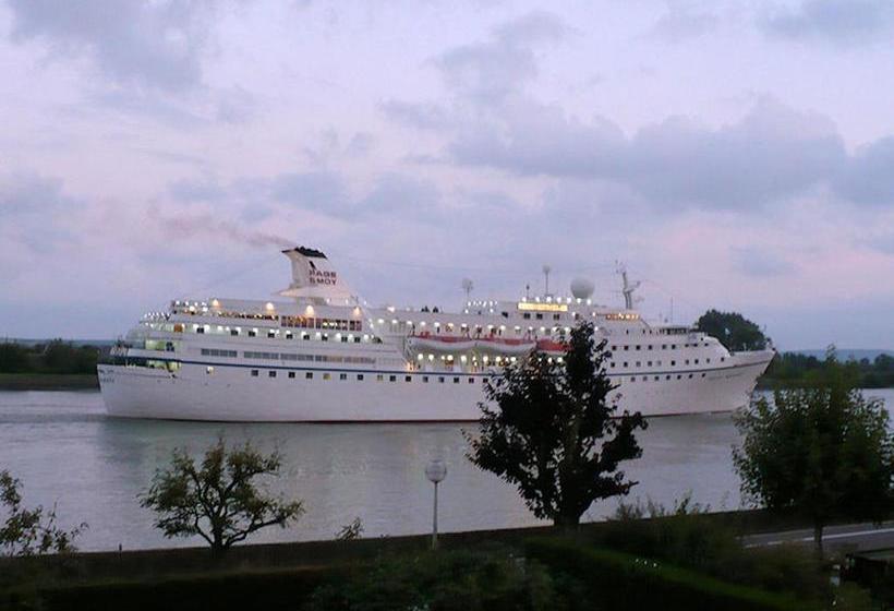 مبيت وإفطار En Bord De Seine