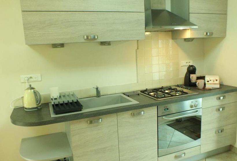 צימר Gites De Lenvos