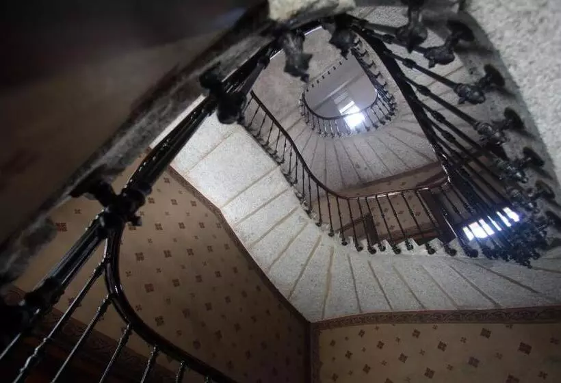 تختخواب و صبحانه La Maison D'a Côté