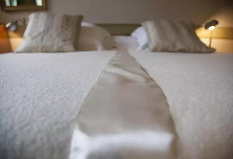 تختخواب و صبحانه La Maison D'a Côté