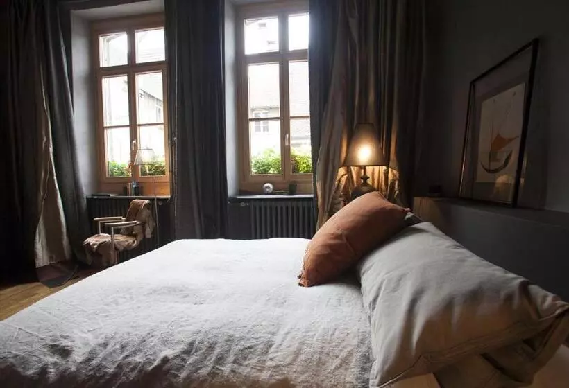 تختخواب و صبحانه La Maison D'a Côté