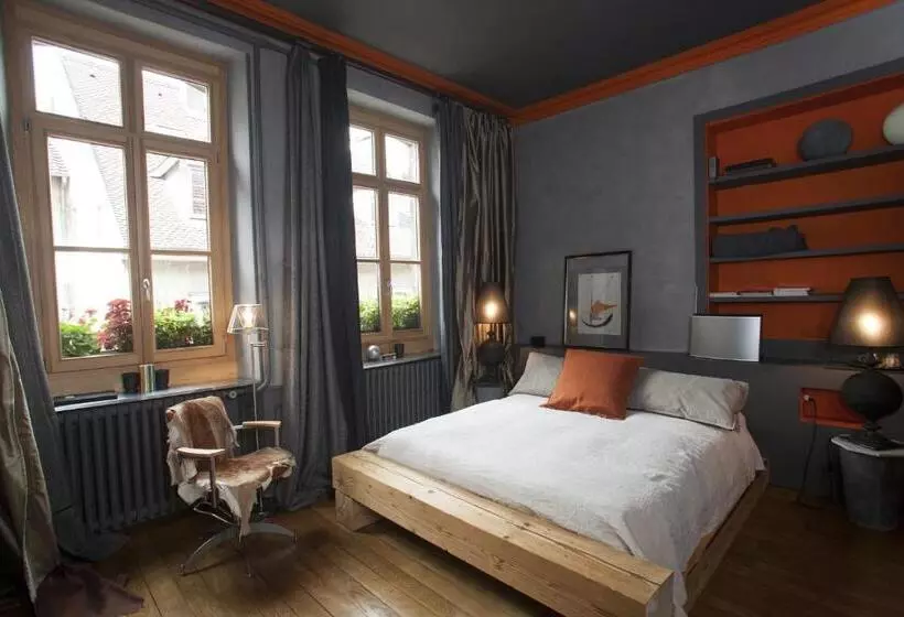 تختخواب و صبحانه La Maison D'a Côté