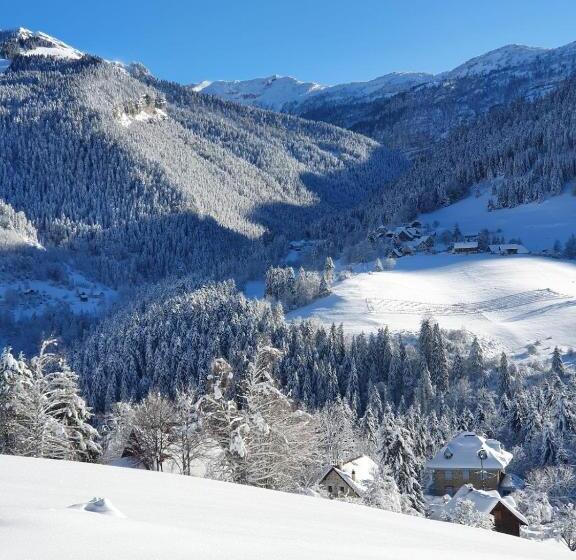 مبيت وإفطار Le Valombre