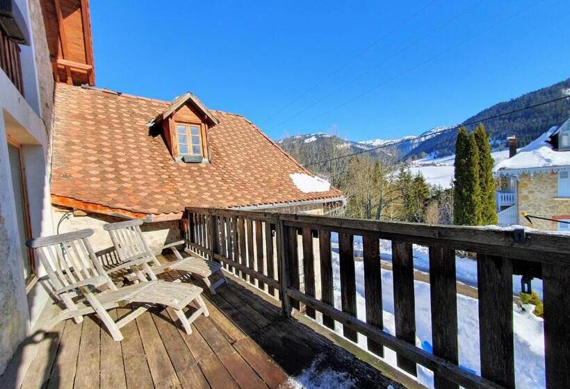 مبيت وإفطار Le Valombre