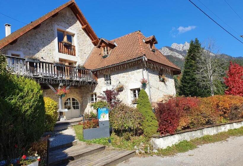 مبيت وإفطار Le Valombre