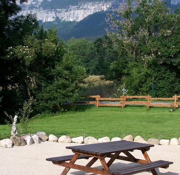 住宿加早餐  Les Grands Champs