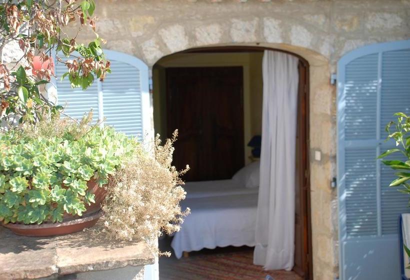 تختخواب و صبحانه Les Orangers