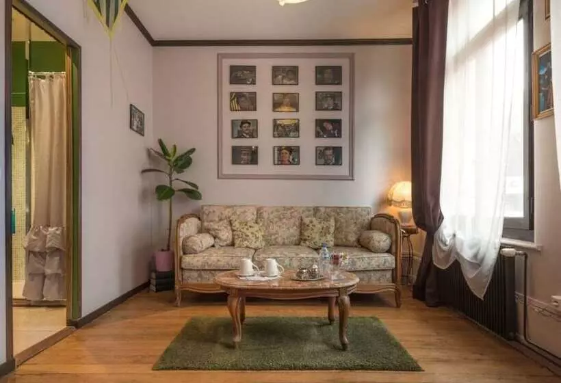 تختخواب و صبحانه Suivez Le Lapin Blanc Bb Chambres D Hôtes